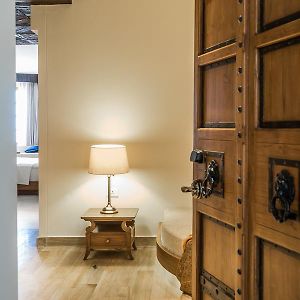 Grand King Suite